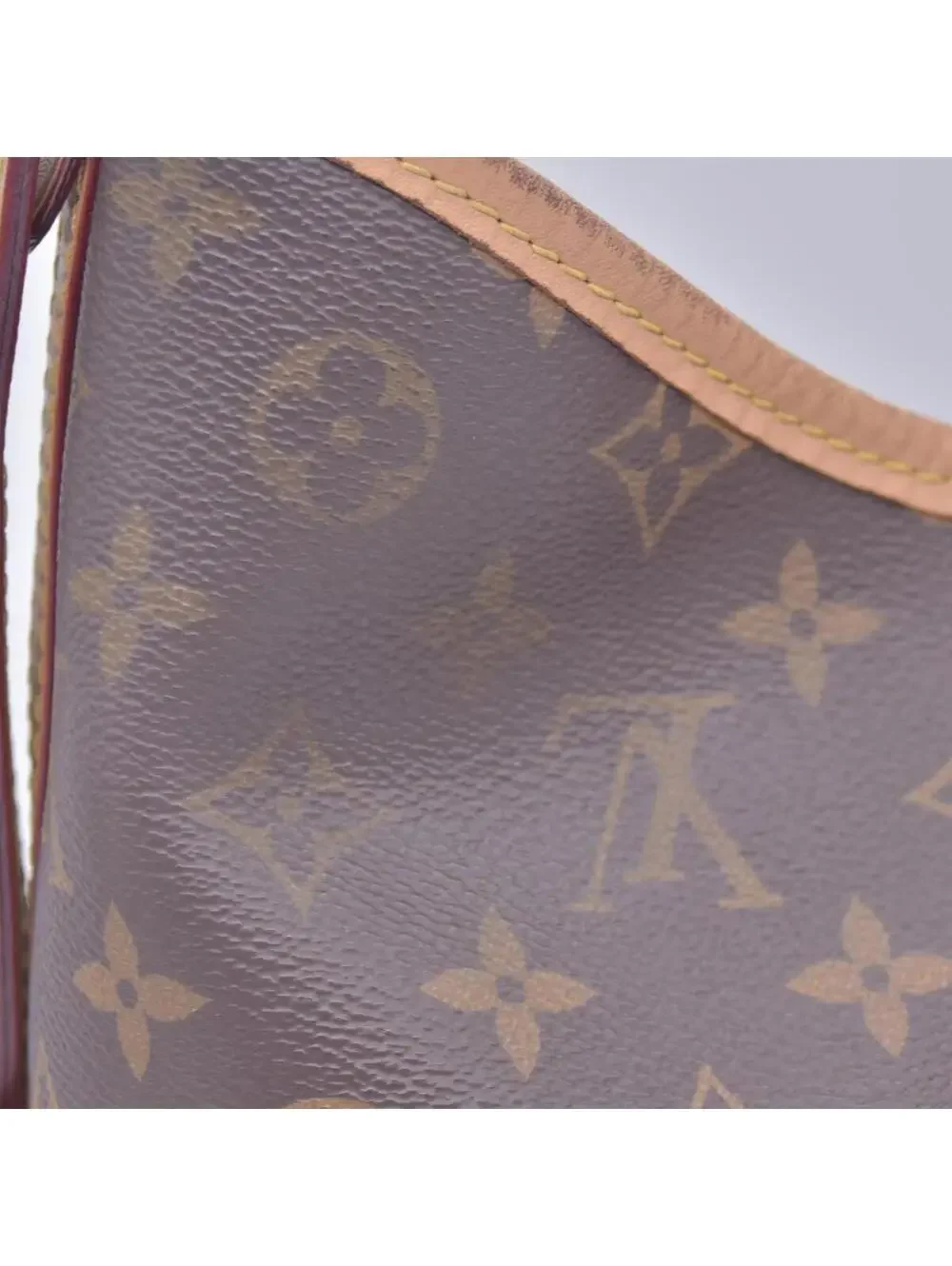 $2940 RFID Louis Vuitton Monogram Carryall PM